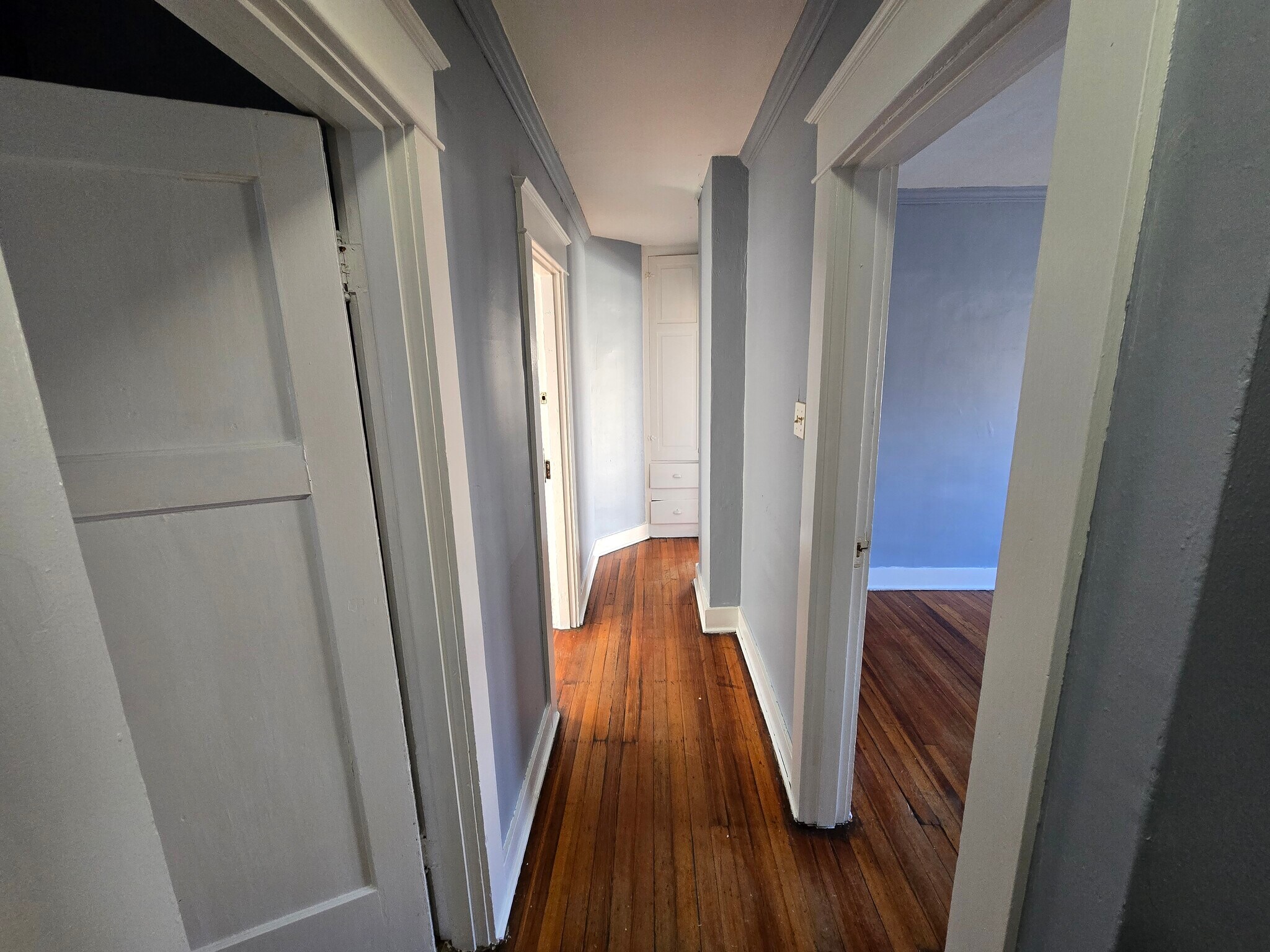 Building Photo - 526 Richmond Ave