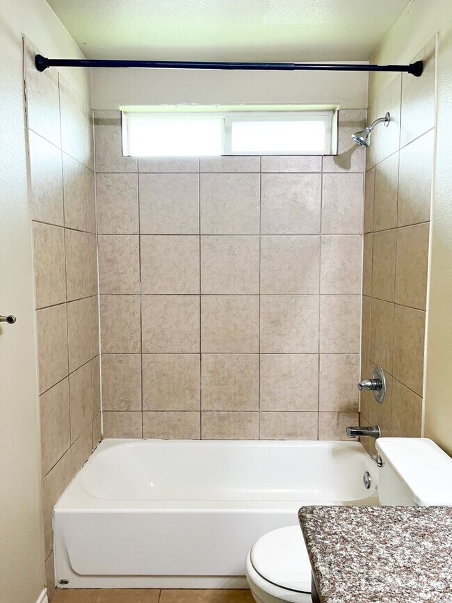 Building Photo - 4106 Cambridge Dr