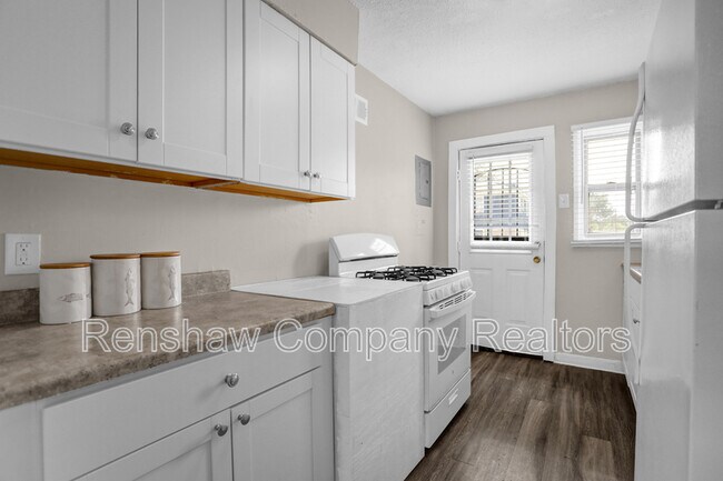 Building Photo - 1487 Cherry Rd