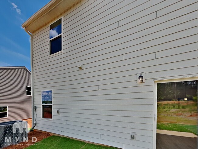 Building Photo - 172 Wembury Ln