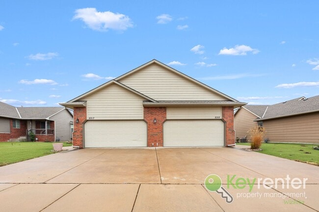 Building Photo - 2315-2317 E Coolwater St Duplex