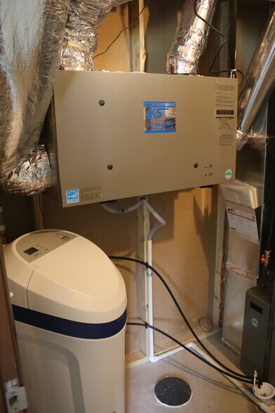 Water softener - 5178 Foxfield Dr NW
