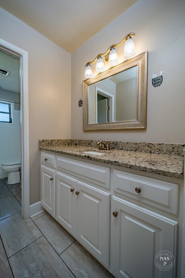 Building Photo - 2802 Evans Dr
