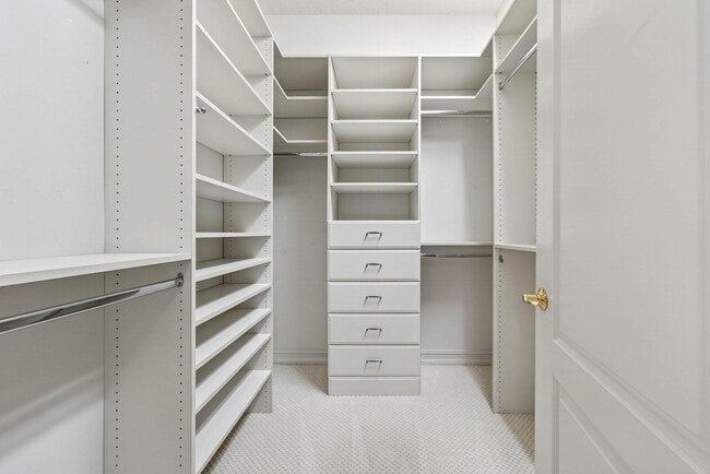 Building Photo - 123 Sunesta Cove Dr