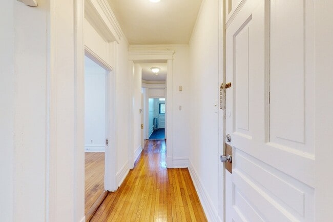 Floorplan - 5401-5403 S. Woodlawn Avenue