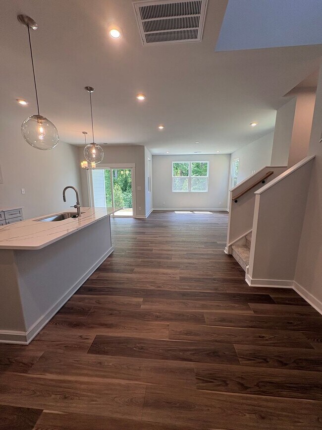 Building Photo - New Construction 3BR/2.5 BA in Griffith Lakes