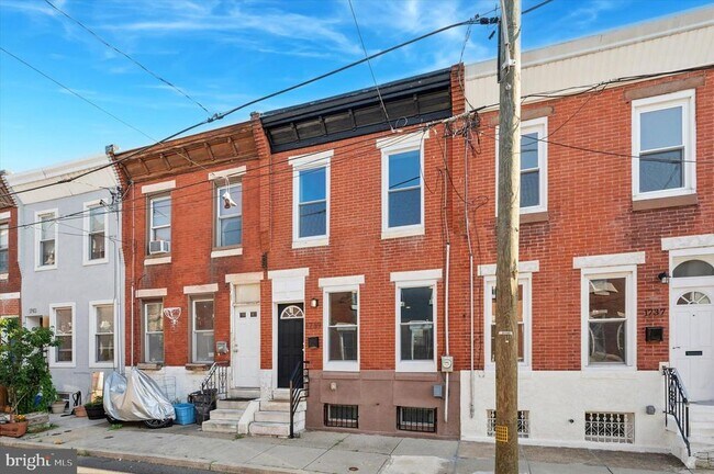 Building Photo - 1739 Pierce St