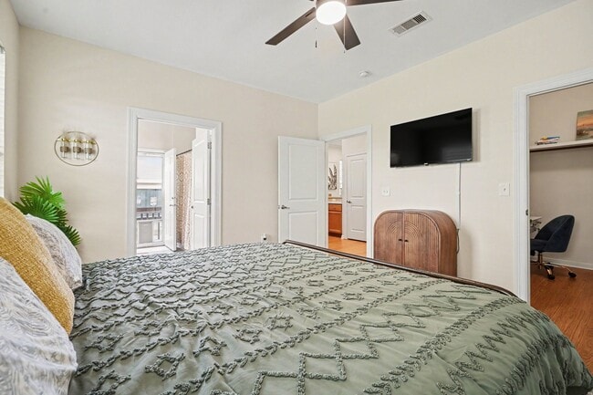 Building Photo - 5323 Menard Ave