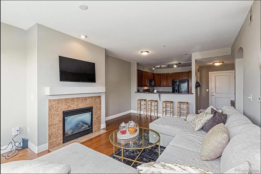 Living Room - 9059 E Panorama Cir