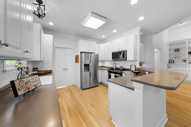 Building Photo - 42 Cheswick Pl
