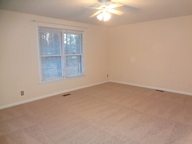 Building Photo - Peaceful Carrboro Living with Private Deck & Wooded Views