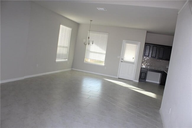 Building Photo - 1409 Bess Cove