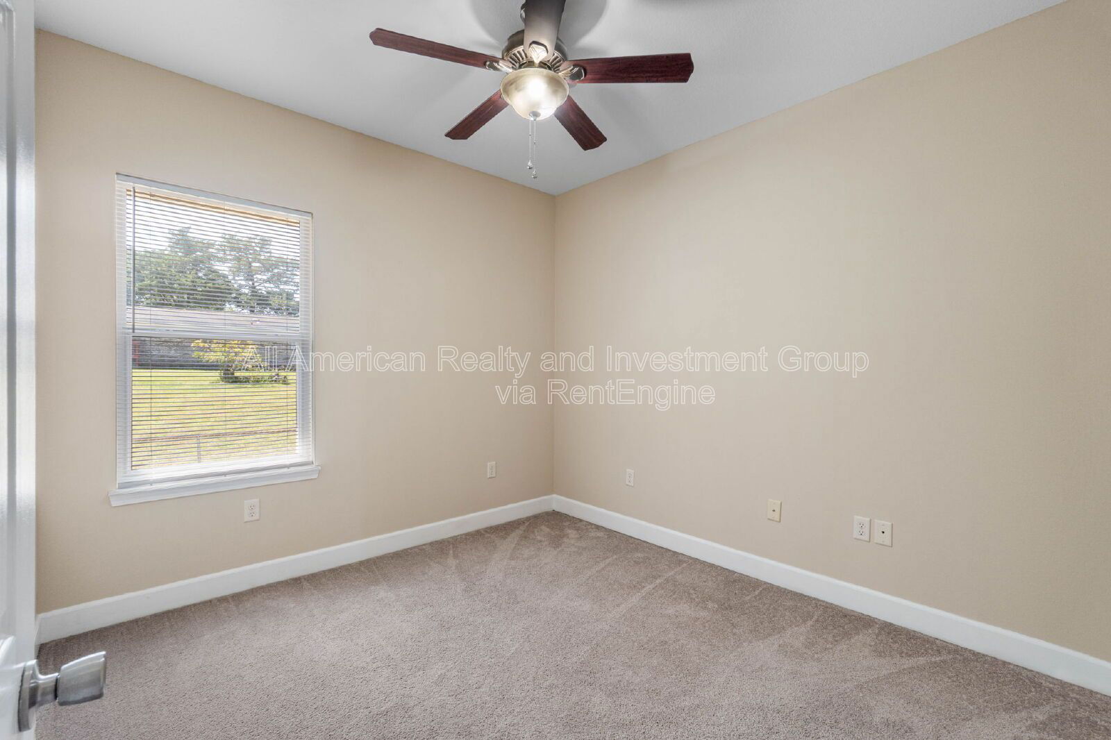Building Photo - 511 Arbor Lake Dr
