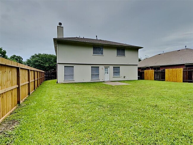 Building Photo - 21851 Whispering Forest Dr