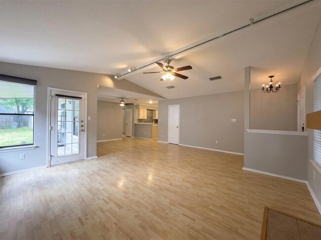 Building Photo - 13004 Campos Dr