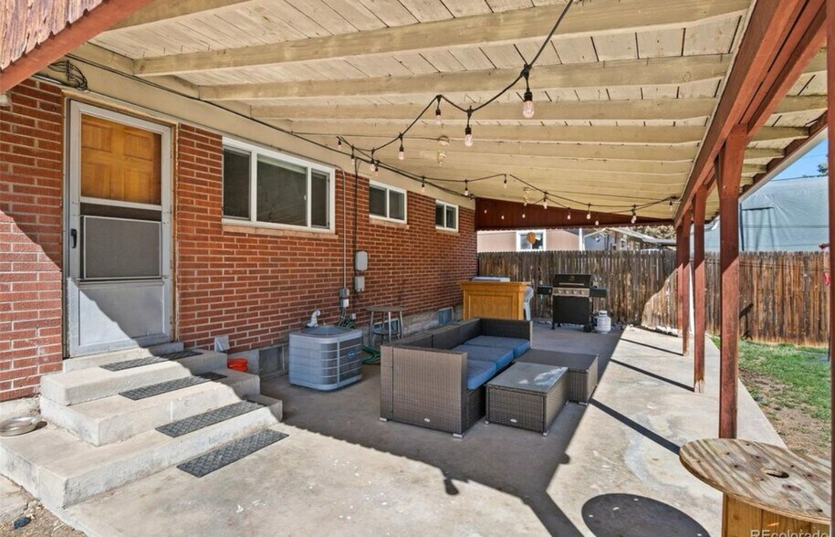 Building Photo - 96 S Depew Dr