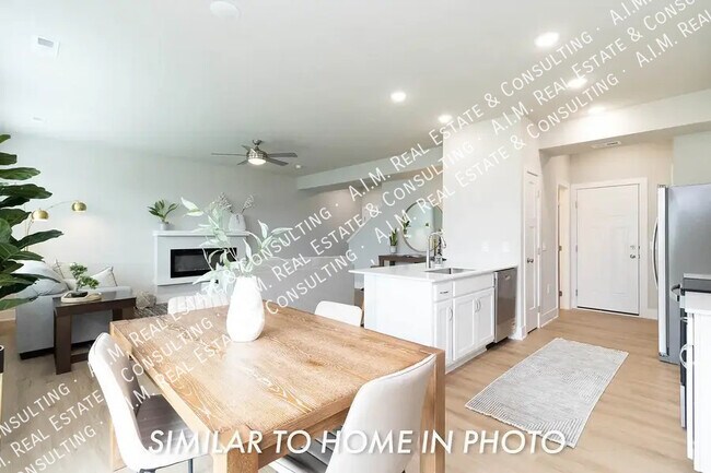 Building Photo - 4407 NE Timber Ln