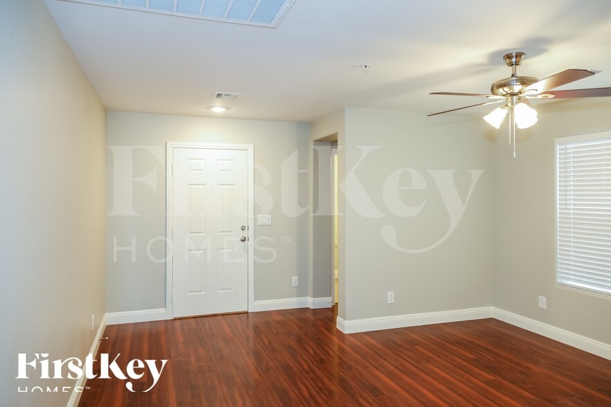 Building Photo - 152 Calm Morning Ave