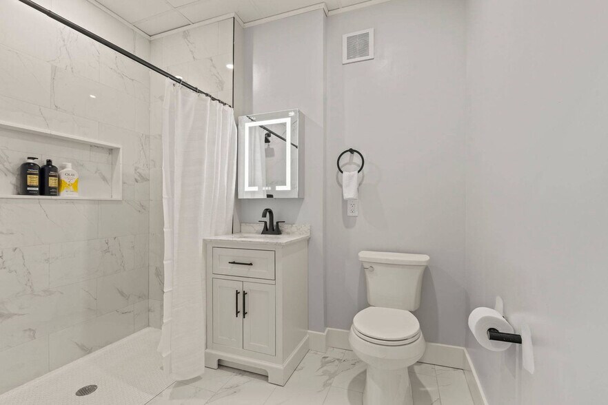 Building Photo - 117 N 15th St