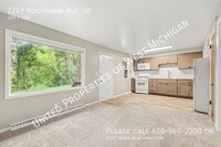 Building Photo - 2249 Buchanan Ave SW