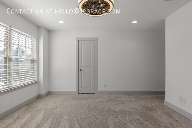 Building Photo - 3336 Chimney Pl Dr