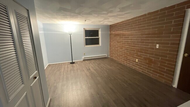 Building Photo - 115 W Squantum St