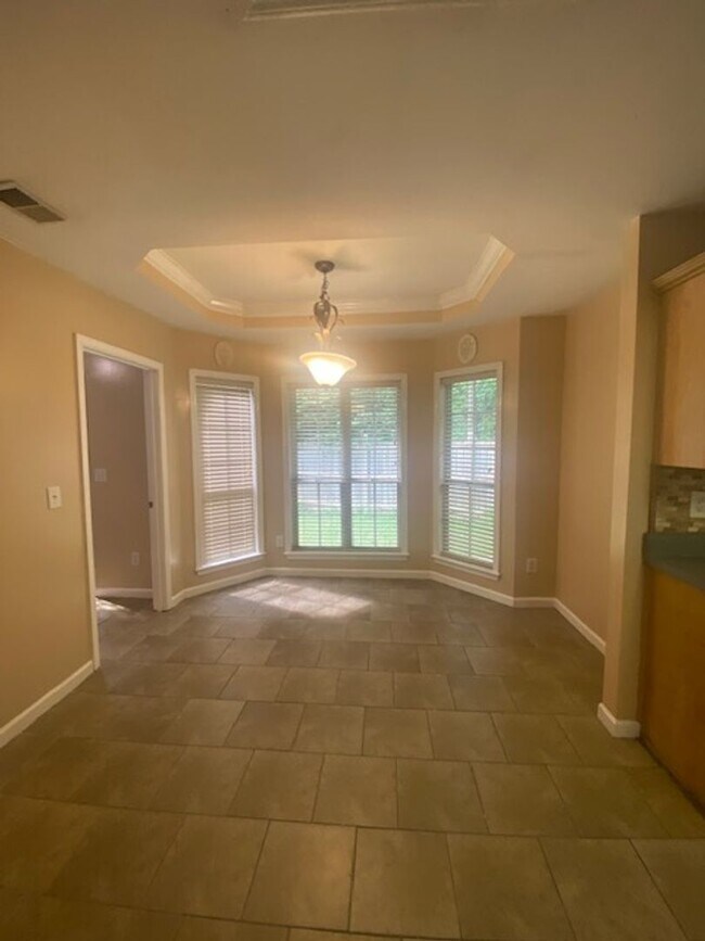 Building Photo - 114 Hidden Creek Cove