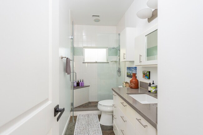 Building Photo - 4719 Coronado Ave