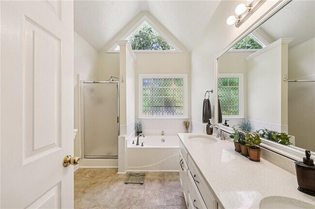 Building Photo - 760 Brand South Trail