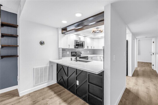 Building Photo - 9613 Tara Cay Ct