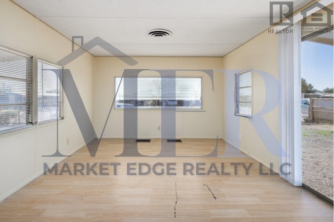 Building Photo - 2Bed/1Bath Mobile Home In Mesa! $1199 MOVE...