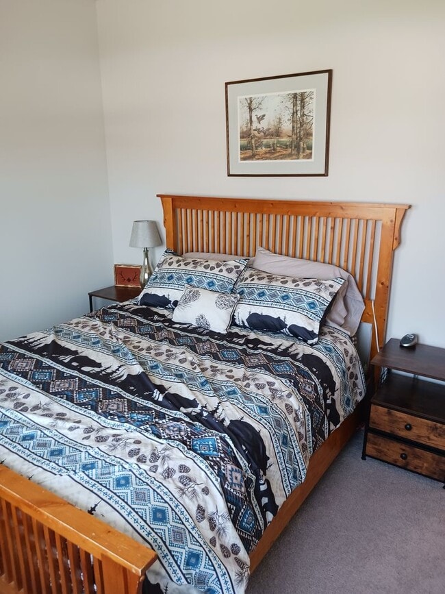 Building Photo - Beautiful 2-Bedroom 2 Bathroom home locate...