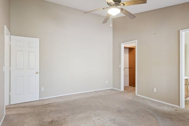 Building Photo - 6664 E Virginia St