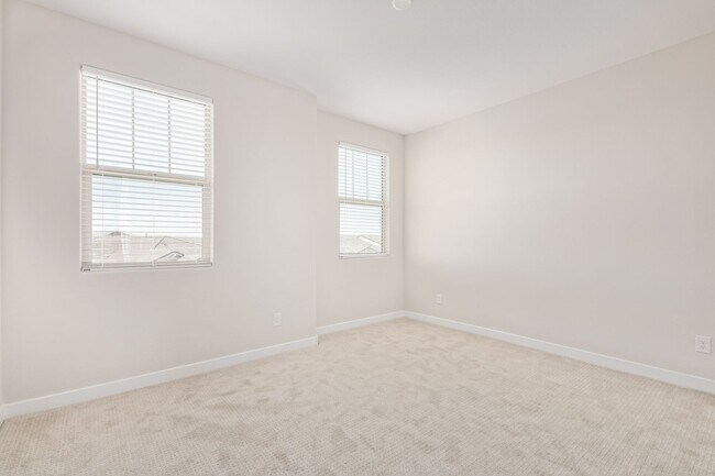Building Photo - 4 Bedroom - Ready for you to Call It Home!!