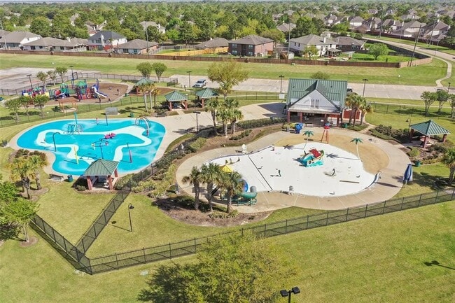 Building Photo - 16783 Mammoth Springs Dr