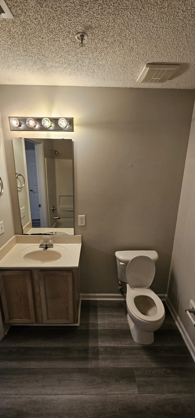 Building Photo - 1440 Collegiate Cir