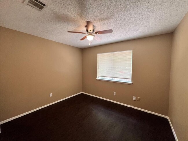 Building Photo - 9706 Eastwend Dr