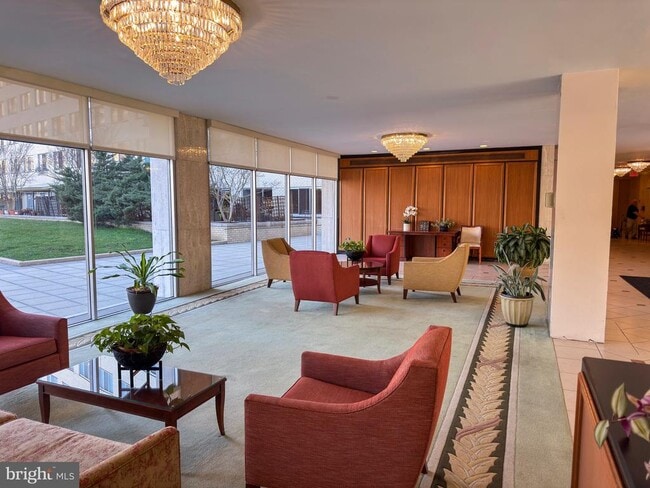 Building Photo - 10201 Grosvenor Pl
