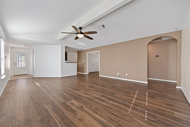 Building Photo - 22615 Harrington Field Dr