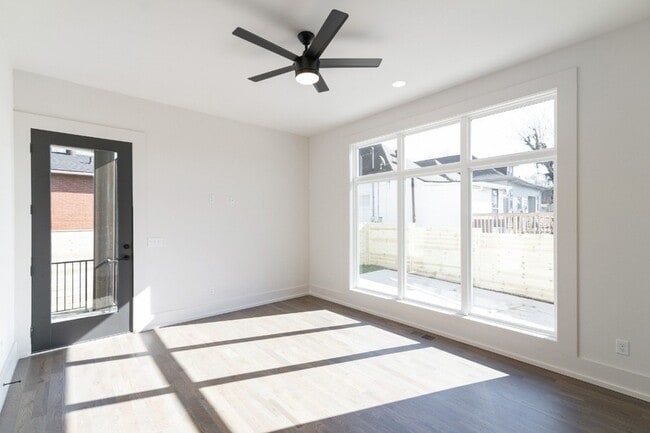 Building Photo - 1009 Garfield St