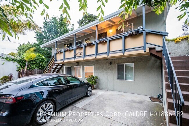 Building Photo - 3822 Ruby St