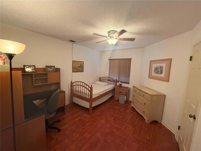 Building Photo - 804 Palm Harbor Ct