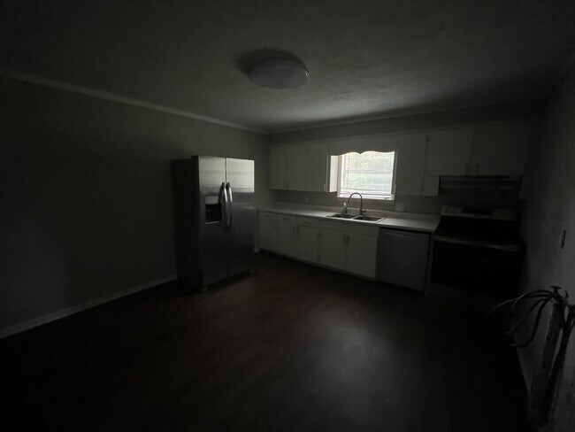 Building Photo - Move-In Ready Home at Unbeatable Value! Lo...