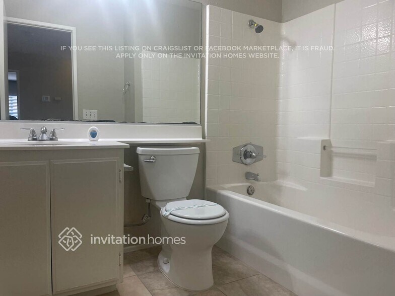 Building Photo - 11646 Robin Dr