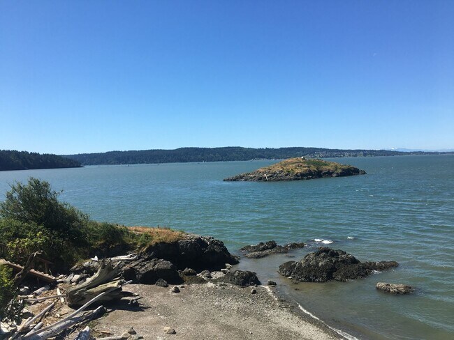 Primary Photo - La Conner Home with Stunning View