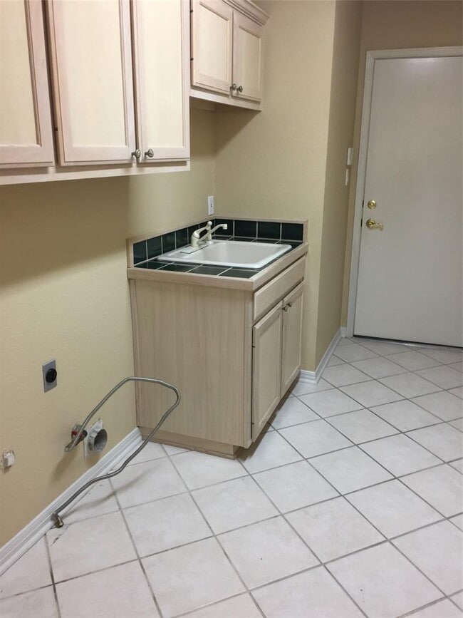 Building Photo - 2505 Merion Cove