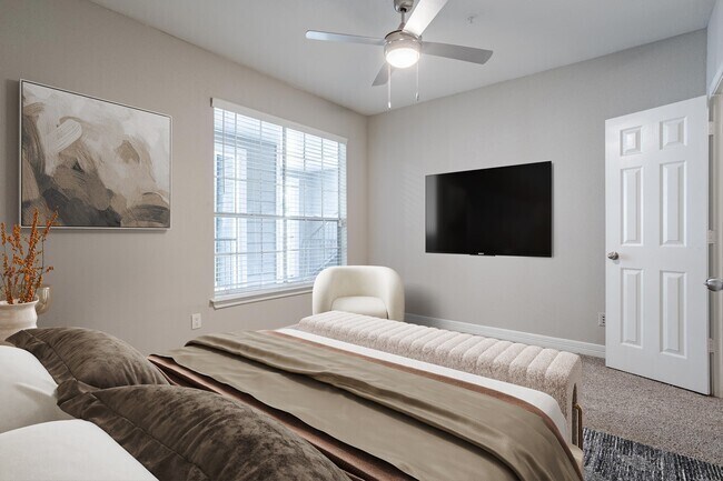 Building Photo - Move-In Special: 1 Month Free & No App/Adm...