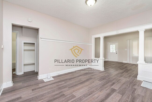 Building Photo - 3-Bedroom Home Near Tuxedo Park, Available NOW!