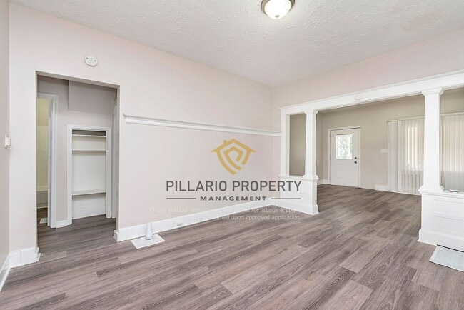 Building Photo - 3-Bedroom Home Near Tuxedo Park with 2-Car Garage, Available NOW!