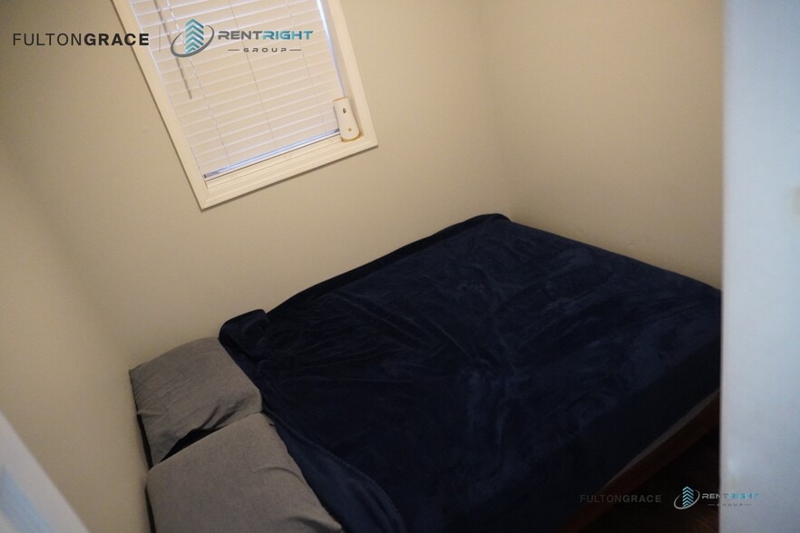 Building Photo - 2652 W 21st Pl